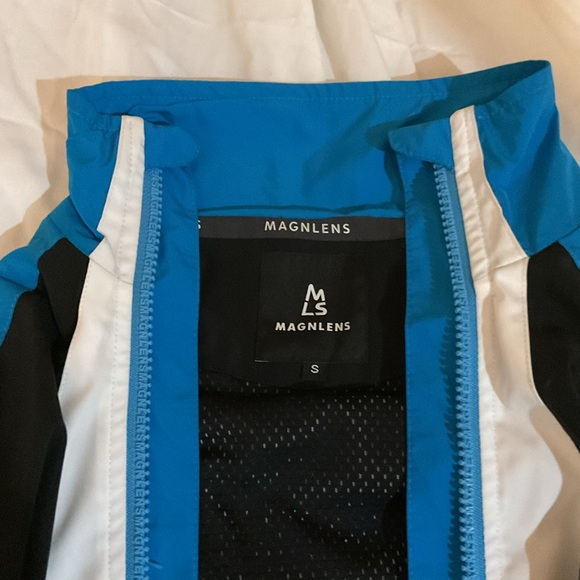 Magnlens Men’s Size S Jacket with front/side zips and logo - Picture 7 of 10